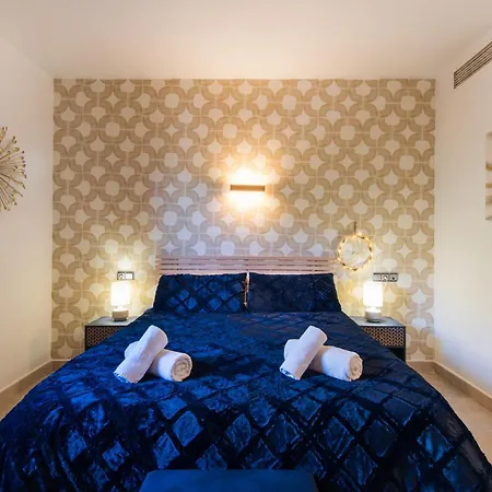 Higueron Luxury Lägenhet *